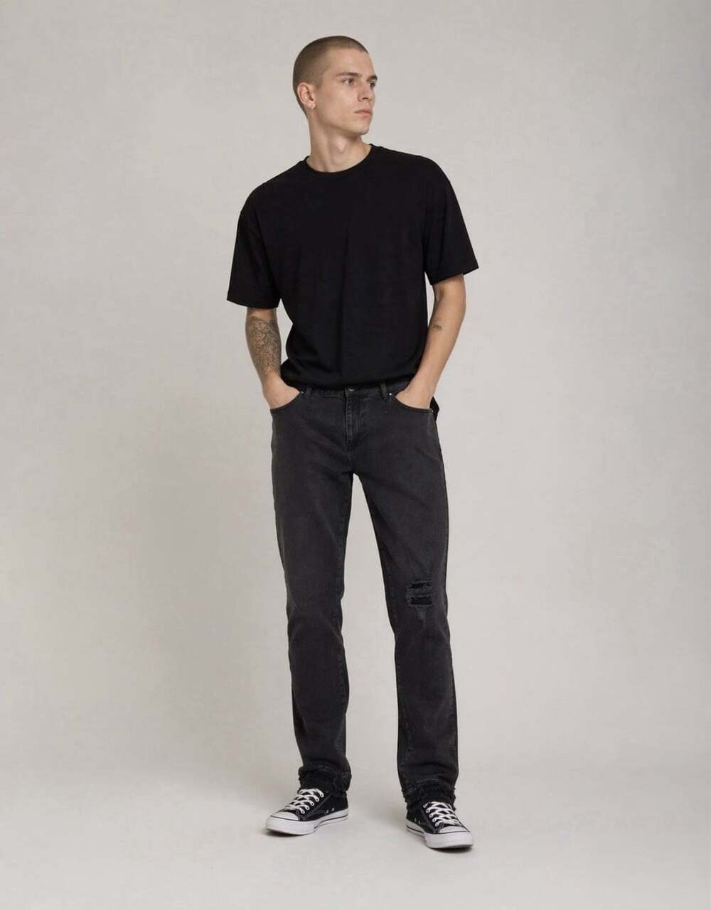 Asos Design Men's 40x38 Black Distressed Stretch Denim Jeans Button Fly NWT